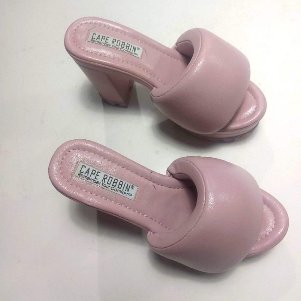 Cape Robbin Women's Pink Heeled Sandals Sz 7